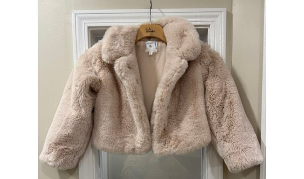 A loves a girls coat